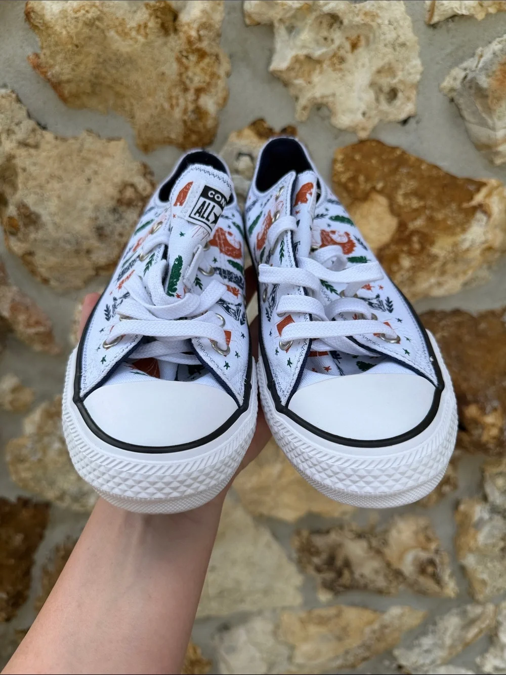 Converse Kids' camp print low tops kids size 5 women’s 7